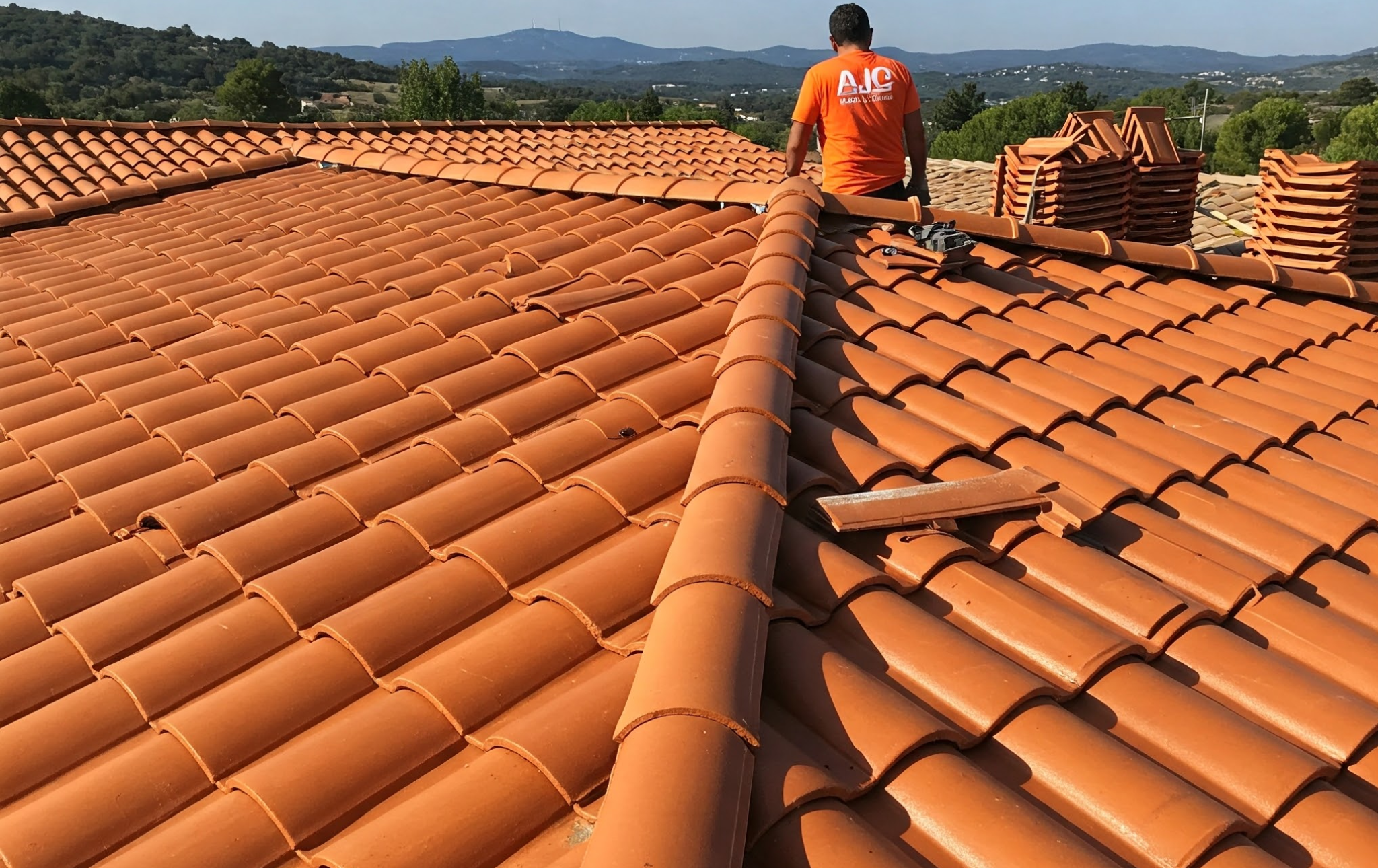 Visite d'entretien annuel de toiture par AJC Toiture dans le Var avec rapport photos
