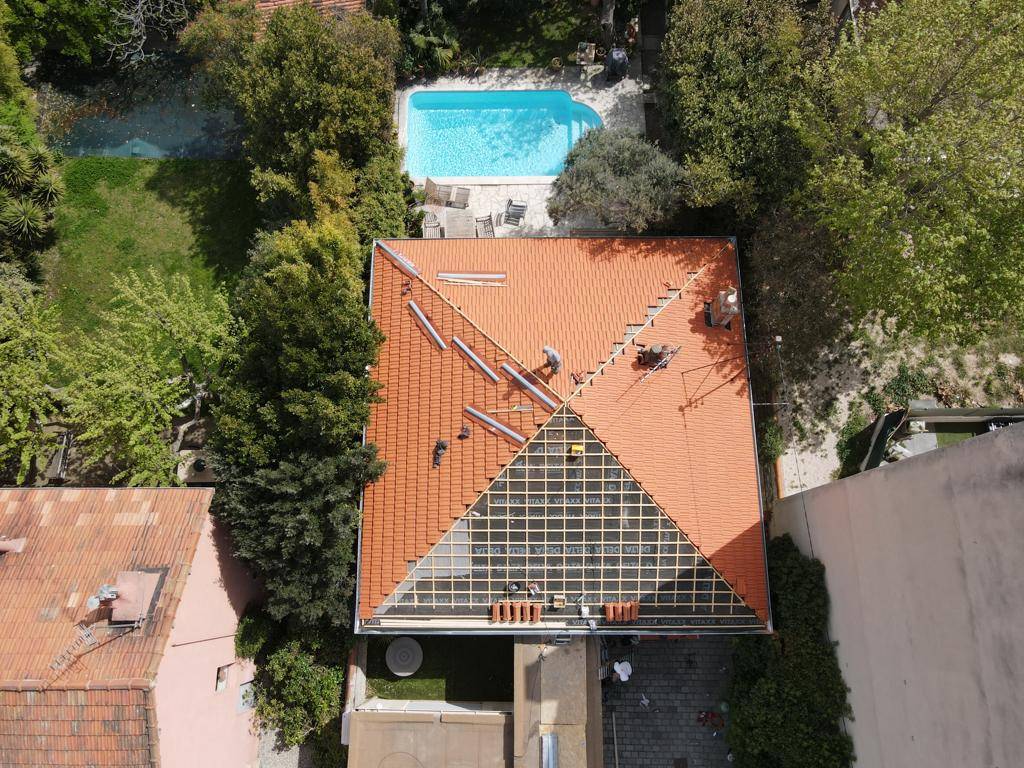 AJC Toiture : entretien de la toiture dans le Var